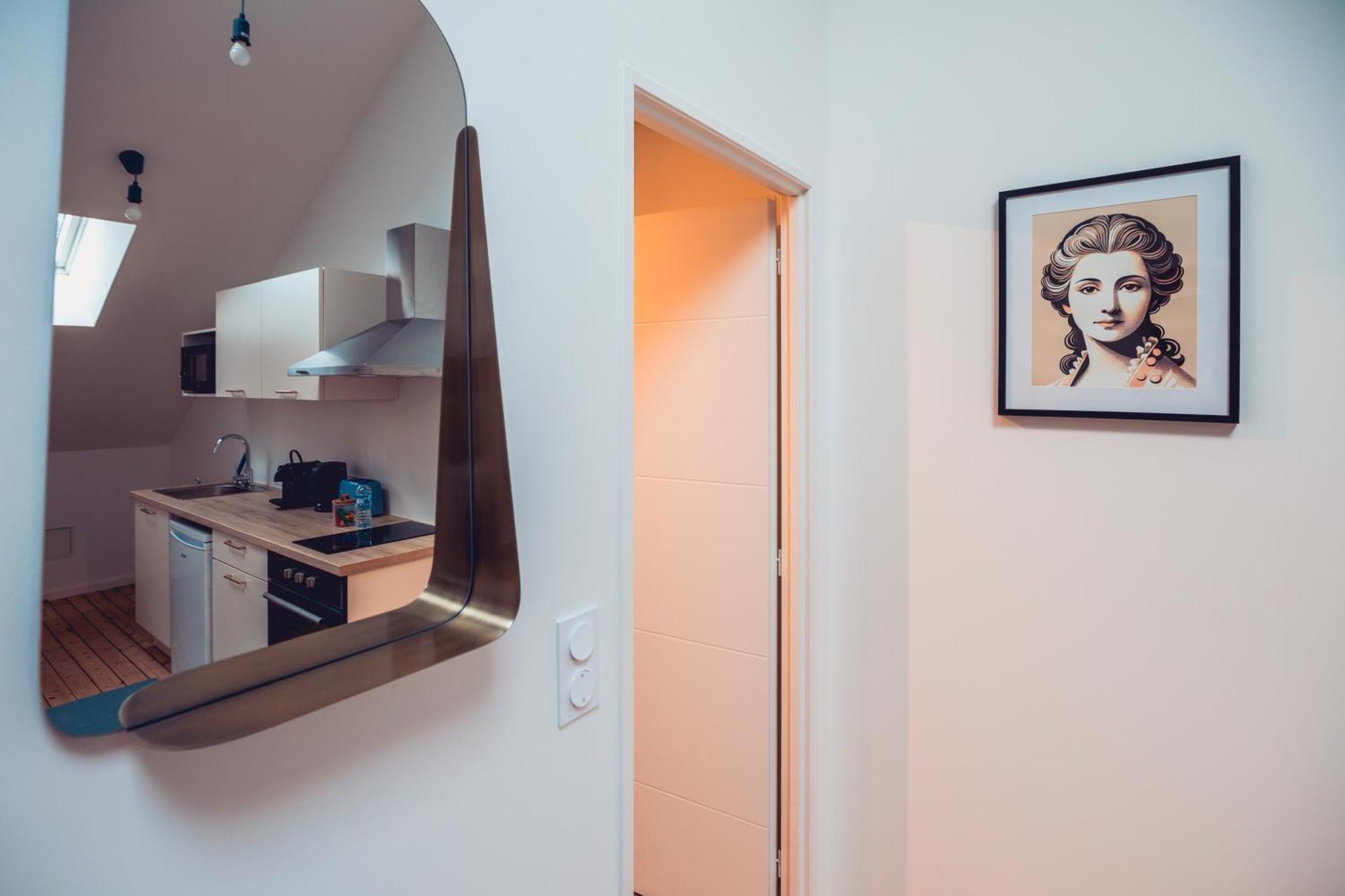 Loft Lumineux Tres Spacieux - Parking Gratuit Chateauroux Exterior photo